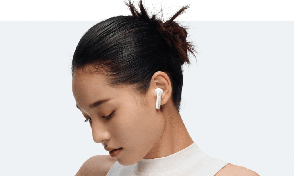 Redmi Buds 6 Active Kablosuz Kulaklık, ultra hafif tasarım, 30 saat pil ömrü, IP54 dayanıklılık ve Bluetooth 5.4 teknolojisiyle özgürce müzik ve konfor sunar.